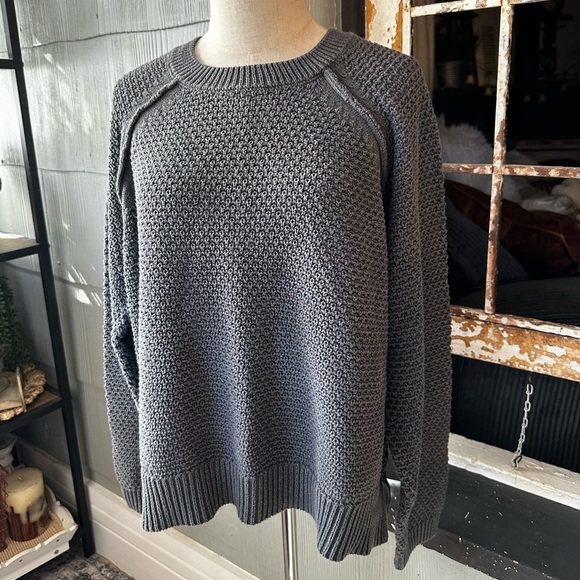 GAP Loose Textured Charcoal Grey Tunic Sweater - Picture 2 of 6